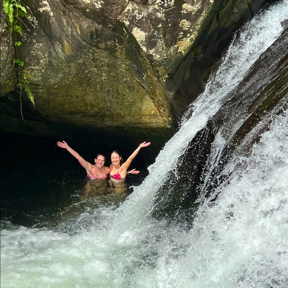 Meet your Posher, Rachel - Picture 1 of 2